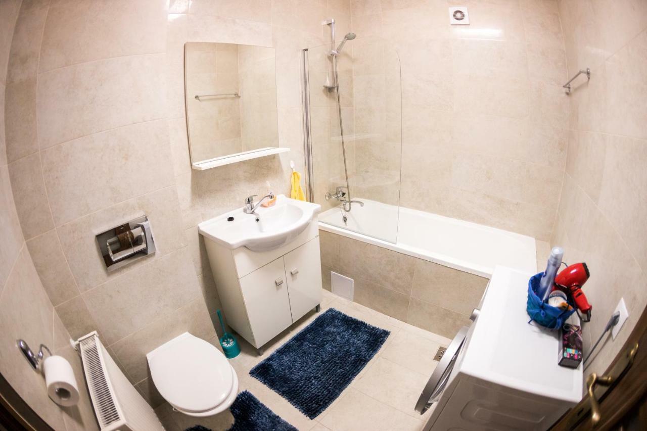 Travel Homzzz Apartments Târgu-Mureş Esterno foto
