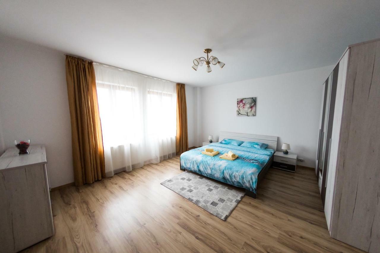 Travel Homzzz Apartments Târgu-Mureş Esterno foto