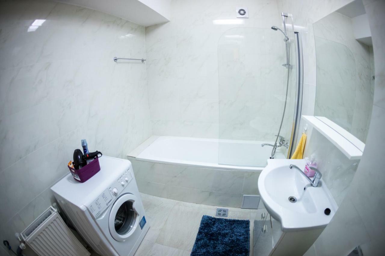 Travel Homzzz Apartments Târgu-Mureş Esterno foto