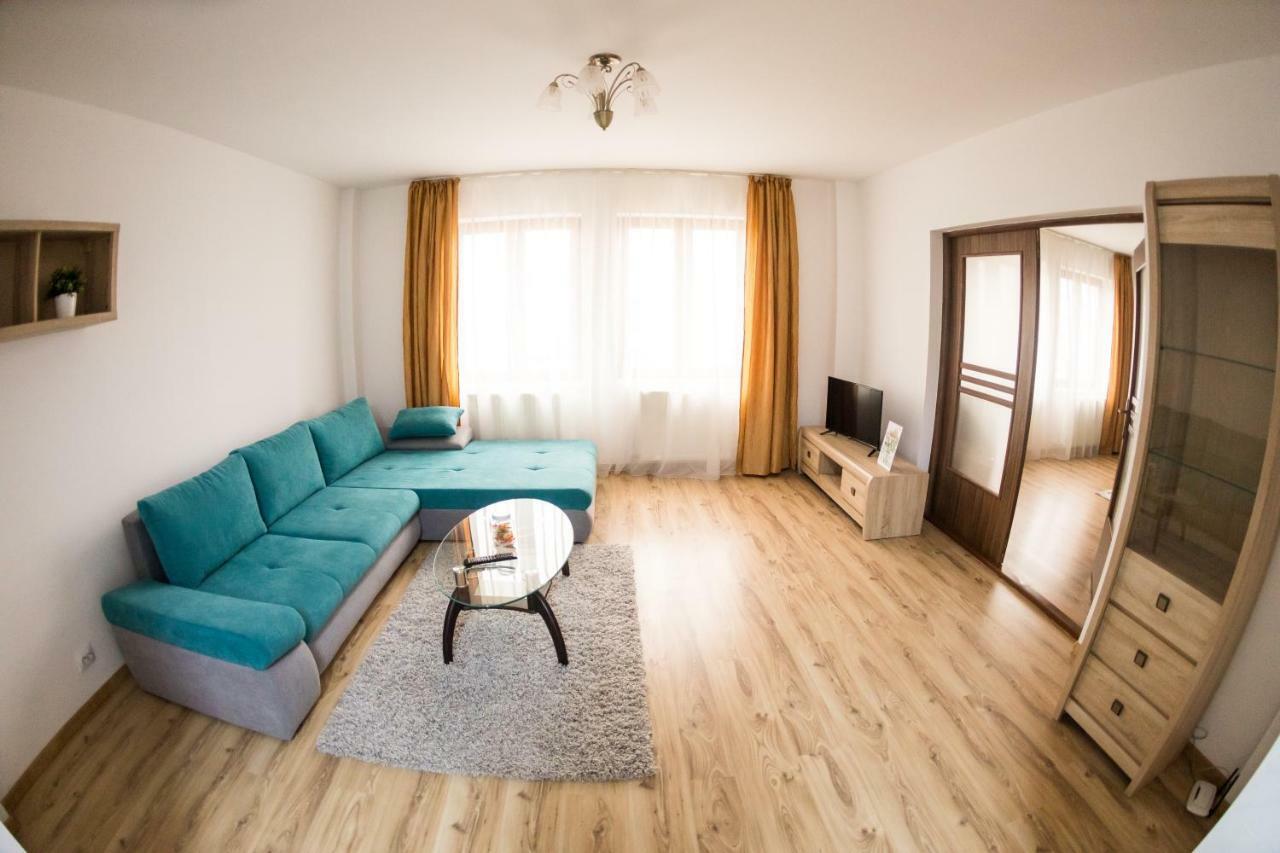 Travel Homzzz Apartments Târgu-Mureş Esterno foto
