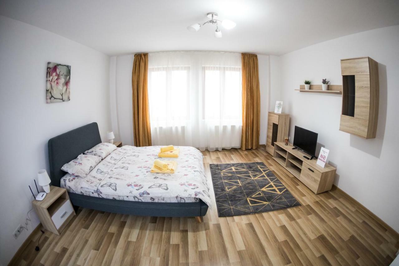 Travel Homzzz Apartments Târgu-Mureş Esterno foto